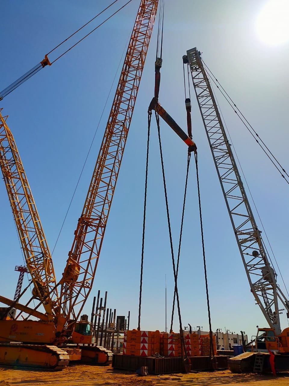 ZOHR - Lifting and Marine Services